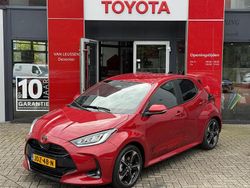 Rood Gebruikt 2025 Toyota Yaris Hybrid Executive Hatchback | € 31.390 (Eerlijke prijs)