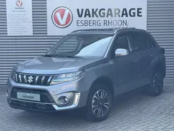 Grijs, metallic lak Gebruikt 2021 Suzuki Vitara Style SUV | € 22.950 (Goede deal)