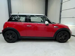 Rood Gebruikt 2009 Mini Cooper Hatchback | € 5.999 (Eerlijke prijs)