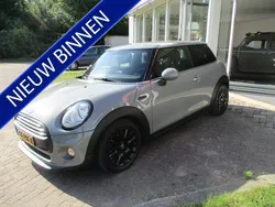 Grijs Gebruikt 2015 Mini ONE Business Hatchback | € 9.960 (Eerlijke prijs)