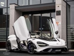 Wit (metallic) Gebruikt 2022 McLaren 765LT Coupé | € 574.950