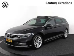 Zwart Gebruikt 2023 VW Passat Business+ Stationwagen | € 33.450 (Iets duurder)