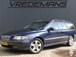 Blauw, metallic lak Gebruikt 2001 Volvo V70 Comfort Stationwagen | € 750 (Goede deal)