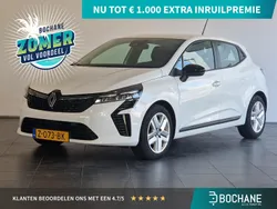 Wit Gebruikt 2024 Renault Clio V Evolution Hatchback | € 18.995 (Eerlijke prijs)