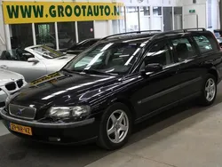 Zwart, metallic lak Gebruikt 2004 Volvo V70 Comfort Stationwagen | € 944 (Super prijs)
