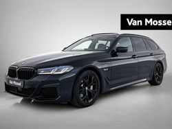 Zwart Gebruikt 2022 BMW 530e Comfort Edition Stationwagen | € 43.400 (Eerlijke prijs)