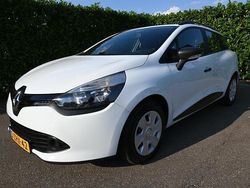 Wit Gebruikt 2015 Renault Clio GrandTour Authentique Stationwagen | € 5.950 (Eerlijke prijs)
