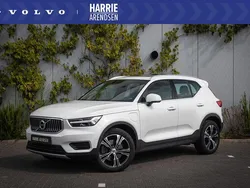 Wit Gebruikt 2022 Volvo XC40 Inscription SUV | € 35.694 (Eerlijke prijs)