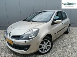Bruin Gebruikt 2007 Renault Clio R.S. Dynamique Hatchback | € 2.198 (Goede deal)