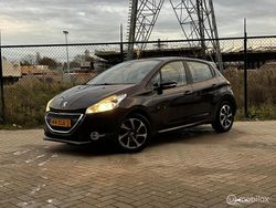 Bruin Gebruikt 2012 Peugeot 208 Envy Hatchback | € 5.200 (Eerlijke prijs)