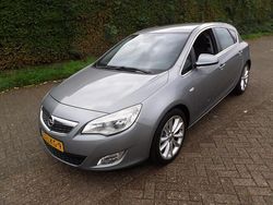 Grijs Gebruikt 2010 Opel Astra Cosmo Hatchback | € 3.990 (Eerlijke prijs)