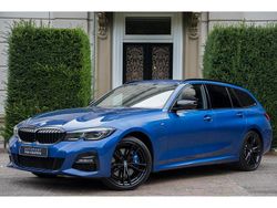 Blauw Gebruikt 2021 BMW 330 Executive Stationwagen | € 35.440 (Iets duurder)