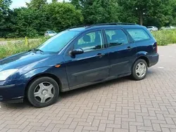 Blauw Gebruikt 2002 Ford Focus Stationwagen | € 599 (Goede deal)