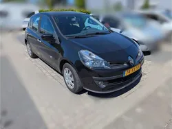 Zwart Gebruikt 2006 Renault Clio II Dynamique Hatchback | € 2.250 (Goede deal)
