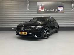Zwart Gebruikt 2023 Mercedes A200 AMG line Hatchback | € 36.950