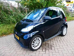 Zwart, metallic lak Gebruikt 2013 Smart ForTwo Coupé Pure Coupé | € 5.995 (Iets duurder)