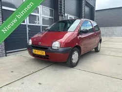Rood Gebruikt 2000 Renault Twingo Hatchback | € 650 (Goede deal)