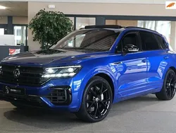 Blauw, metallic lak Gebruikt 2020 VW Touareg R SUV | € 61.950 (Iets duurder)
