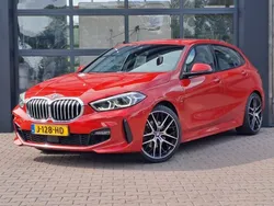 Rood Gebruikt 2019 BMW 118 Executive Hatchback | € 21.950 (Eerlijke prijs)