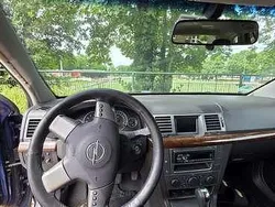 Blauw Gebruikt 2004 Opel Vectra Elegance Stationwagen | € 1.700 (Iets duurder)