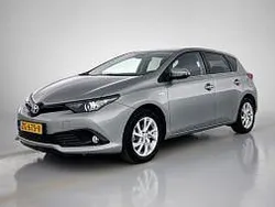 Grijs metallic Gebruikt 2019 Toyota Auris Plus Hatchback | € 19.445 (Eerlijke prijs)