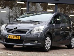 Grijs Gebruikt 2010 Toyota Verso MPV | € 3.345 (Goede deal)