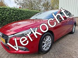 Rood Gebruikt 2017 Mazda 3 Hatchback | € 11.950 (Super prijs)