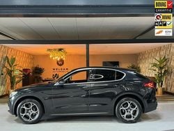 Zwart (metallic) Gebruikt 2017 Alfa Romeo Stelvio Super SUV | € 27.990 (Eerlijke prijs)