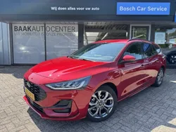 Rood Gebruikt 2024 Ford Focus ST-Line Stationwagen | € 27.750 (Eerlijke prijs)