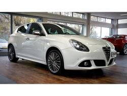 Wit Gebruikt 2016 Alfa Romeo Giulietta Exclusive Hatchback | € 15.950 (Eerlijke prijs)