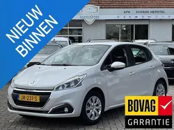 Wit Gebruikt 2016 Peugeot 208 Hatchback | € 8.950 (Eerlijke prijs)