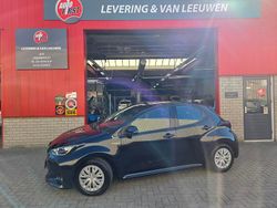 Zwart Gebruikt 2021 Toyota Yaris Hybrid Active Hatchback | € 19.950 (Eerlijke prijs)