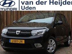 Zwart Gebruikt 2020 Dacia Sandero Lauréate Hatchback | € 9.950 (Goede deal)