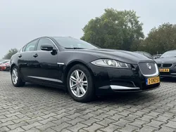 Westminister blue (zwart metallic) Gebruikt 2014 Jaguar XF Sedan | € 7.645