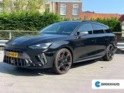 Zwart, metallic lak Gebruikt 2024 Cupra Leon VZ Stationwagen | € 42.900