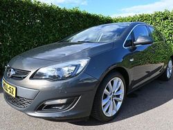 Grijs Gebruikt 2014 Opel Astra Hatchback | € 7.950 (Iets duurder)