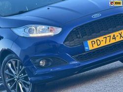 Blauw Gebruikt 2017 Ford Fiesta ST-Line Hatchback | € 7.925 (Eerlijke prijs)