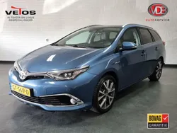 Blauw Gebruikt 2015 Toyota Auris Hybrid Executive Stationwagen | € 13.950 (Iets duurder)