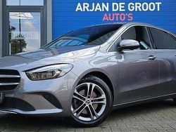 Grijs Gebruikt 2019 Mercedes B200 MPV | € 24.750 (Eerlijke prijs)
