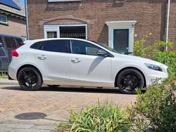 Wit Gebruikt 2015 Volvo V40 Stationwagen | € 13.750