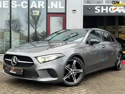 Grijs Gebruikt 2022 Mercedes A200 Luxury Hatchback | € 27.499 (Goede deal)