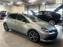 Grijs Gebruikt 2017 Toyota Auris Hybrid Edition Hatchback | € 15.900 (Goede deal)