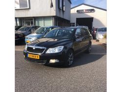 Zwart Gebruikt 2011 Skoda Octavia Business Line Stationwagen | € 1.995 (Eerlijke prijs)