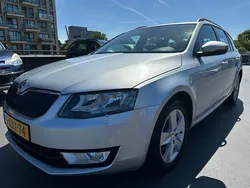 Grijs Gebruikt 2013 Skoda Octavia Business Line Stationwagen | € 6.450 (Eerlijke prijs)