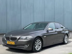 Bruin, metallic lak Gebruikt 2011 BMW 523 Executive Sedan | € 9.950 (Eerlijke prijs)
