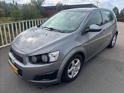Grijs Gebruikt 2012 Chevrolet Aveo LT Hatchback | € 2.650 (Eerlijke prijs)