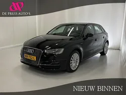 Zwart Gebruikt 2015 Audi A3 Sportback Attraction Hatchback | € 11.950 (Eerlijke prijs)