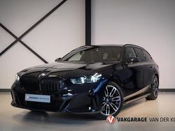 Zwart Gebruikt 2024 BMW 530e M Sport Stationwagen | € 59.950
