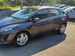 Grijs Gebruikt 2018 Ford Fiesta Trend Hatchback | € 9.999 (Eerlijke prijs)