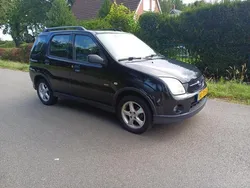 Zwart, metallic lak Gebruikt 2006 Suzuki Ignis Hatchback | € 2.450 (Eerlijke prijs)